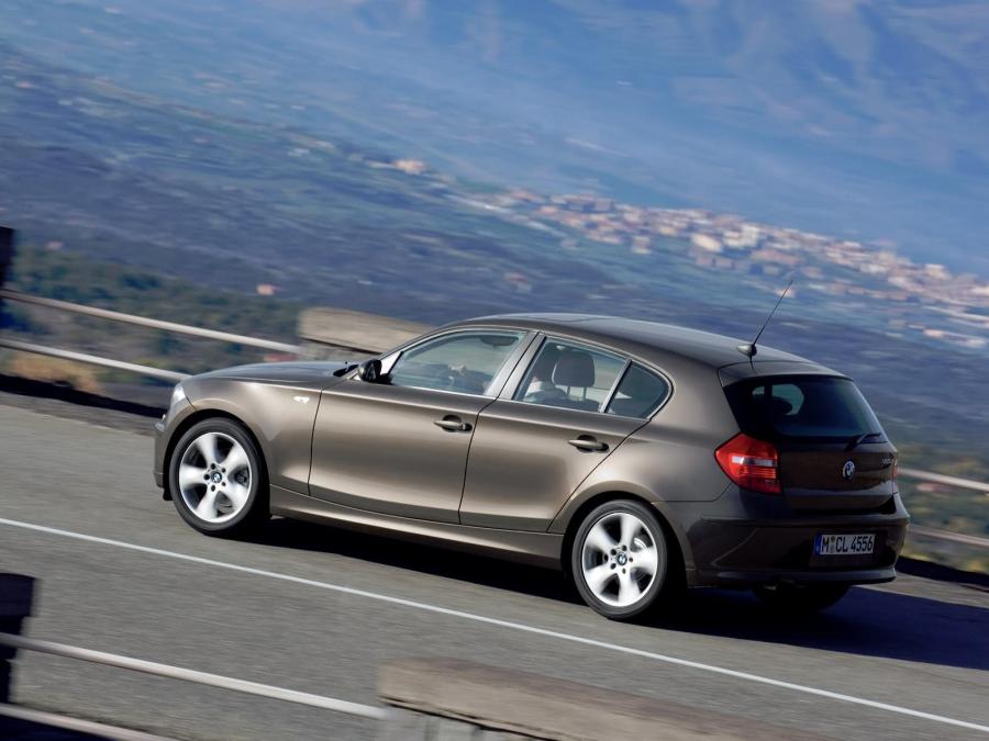  BMW 120d 5-Door 2007 года  (фото 19 из 53)